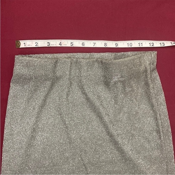 4/$20✨Wild Fable Shimmering Silver Pencil Skirt - Picture 8 of 8